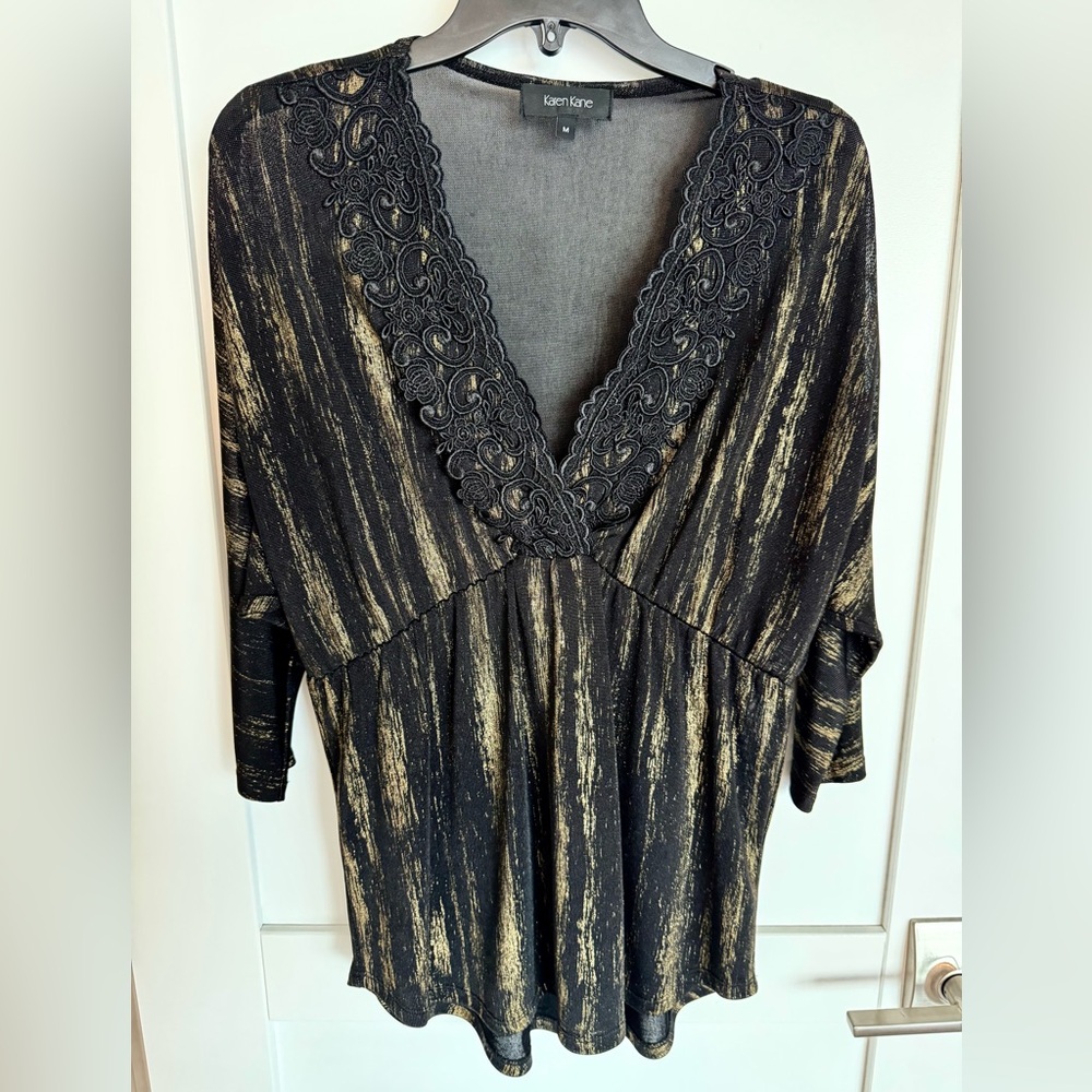 Karen Kane Elegant Black with Gold Threads V-Neck Top size medium